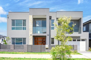 Campbelltown Sweet 5Br house with WiFi&Parking